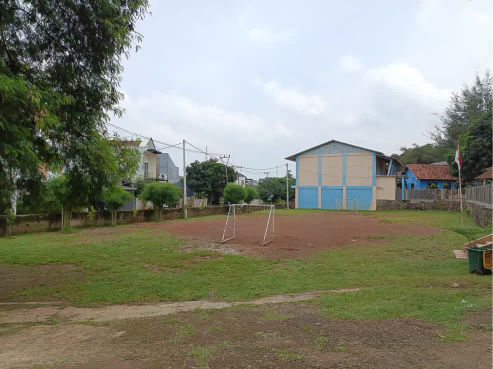 Lapangan Dan Area Bermain Yang Luas