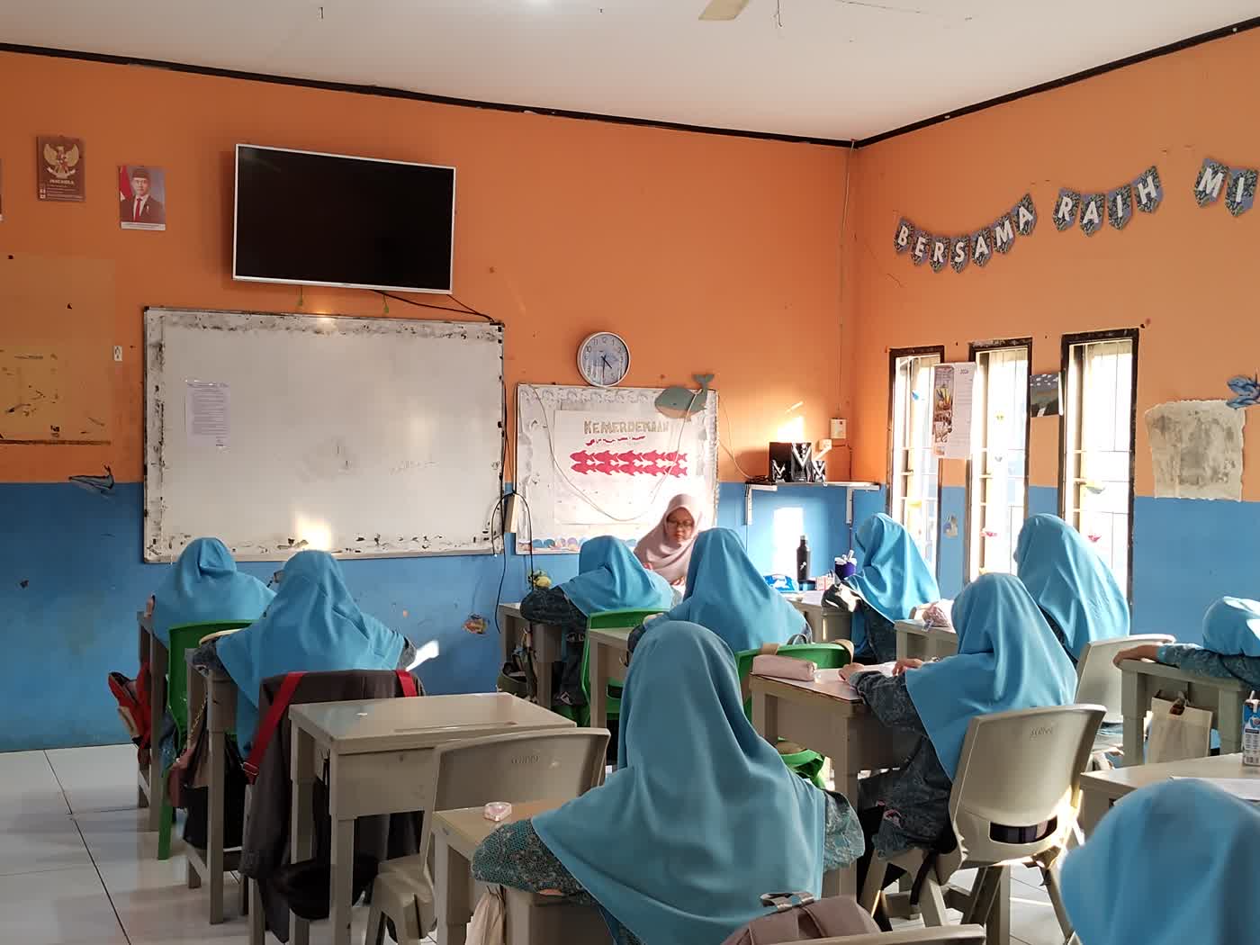 Kegiatan Proses Belajar Di SMPIT